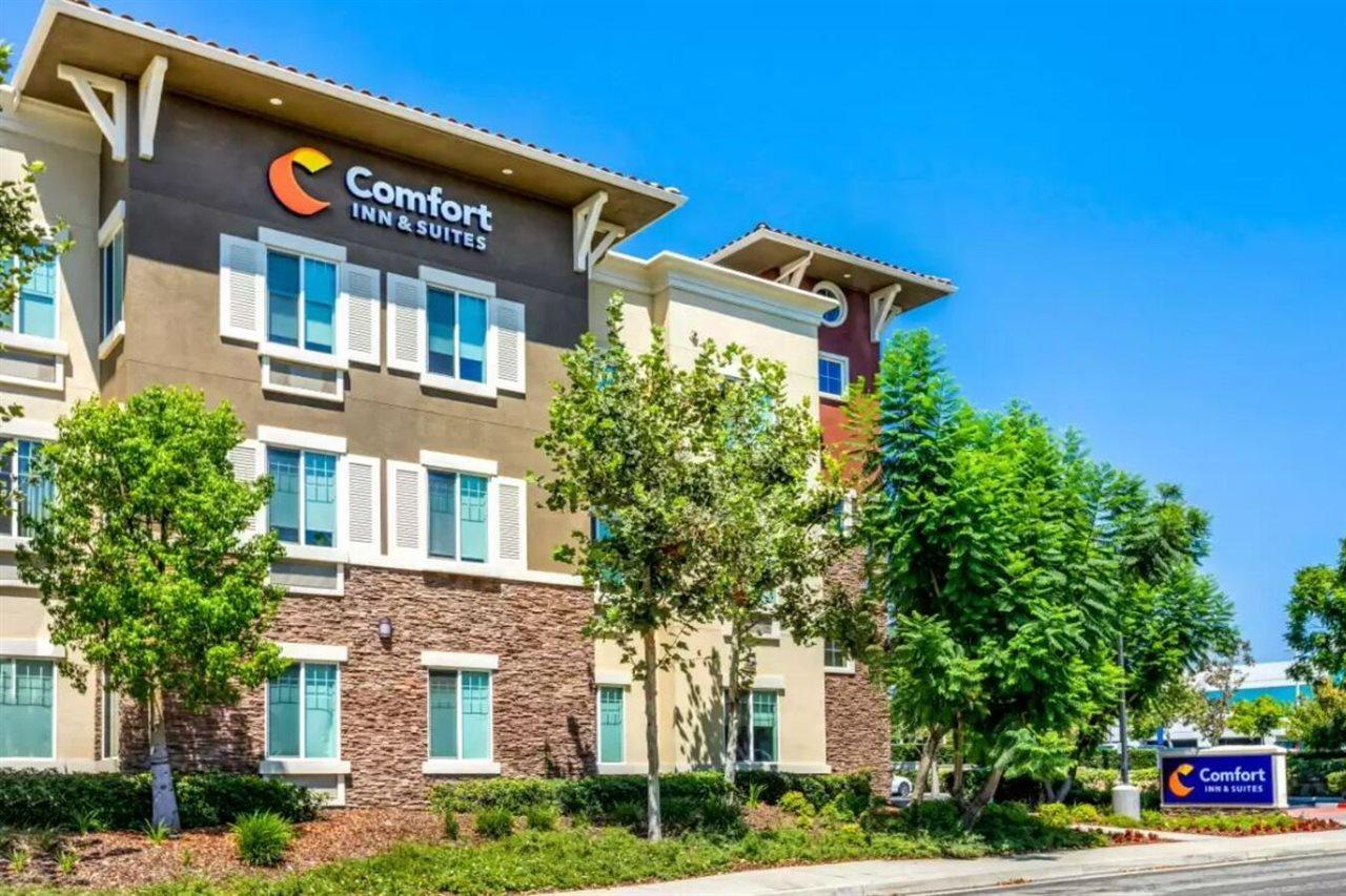 Comfort Inn & Suites Near Ontario Airport Luaran gambar