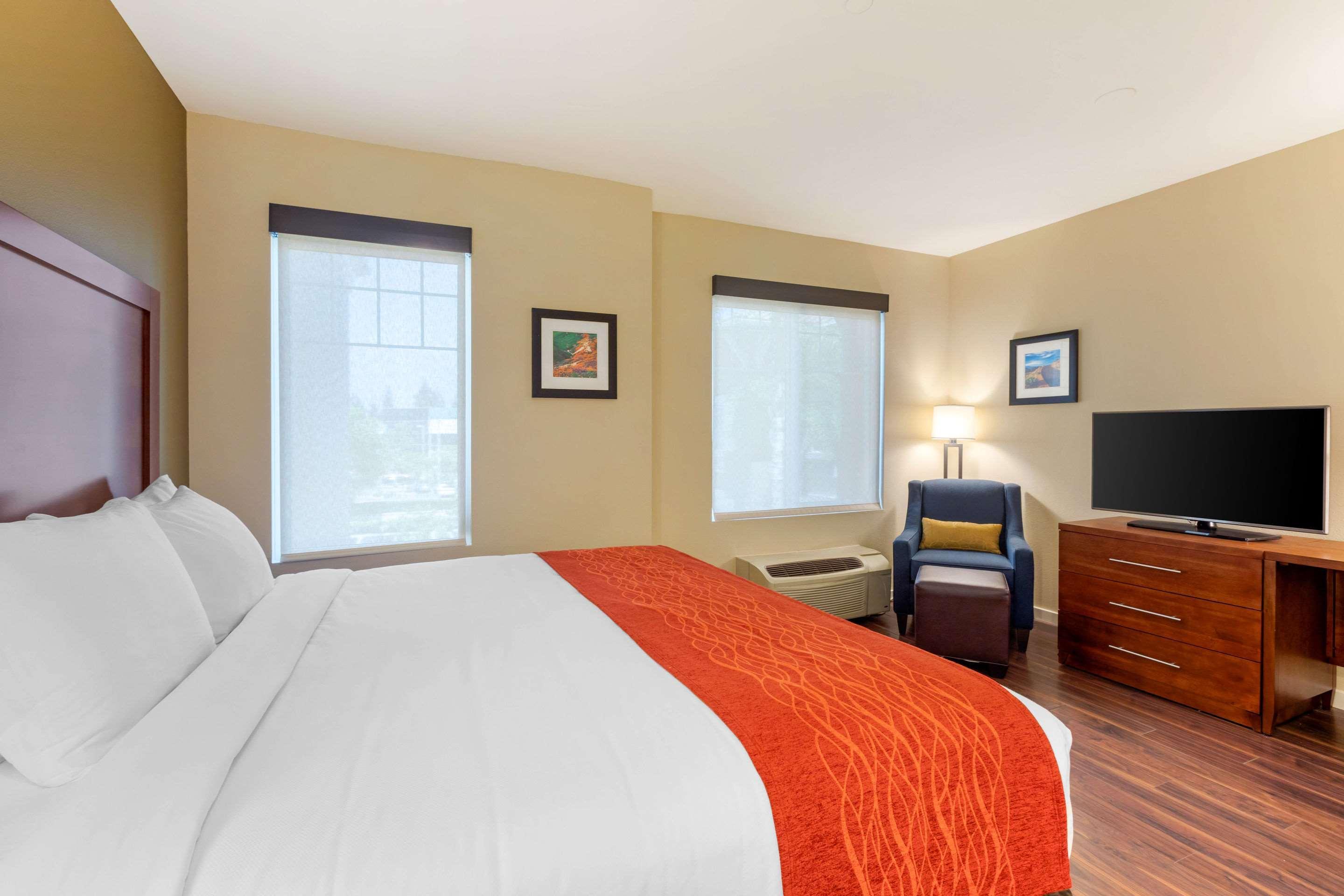Comfort Inn & Suites Near Ontario Airport Luaran gambar