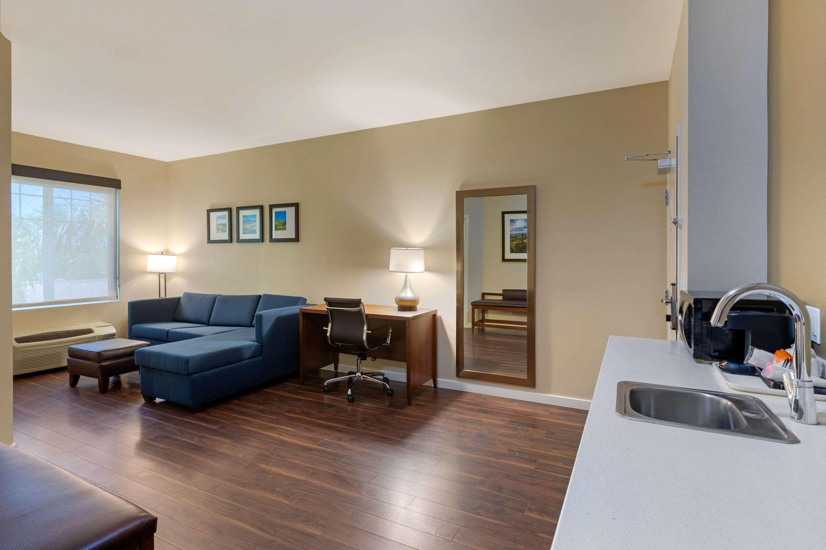 Comfort Inn & Suites Near Ontario Airport Luaran gambar