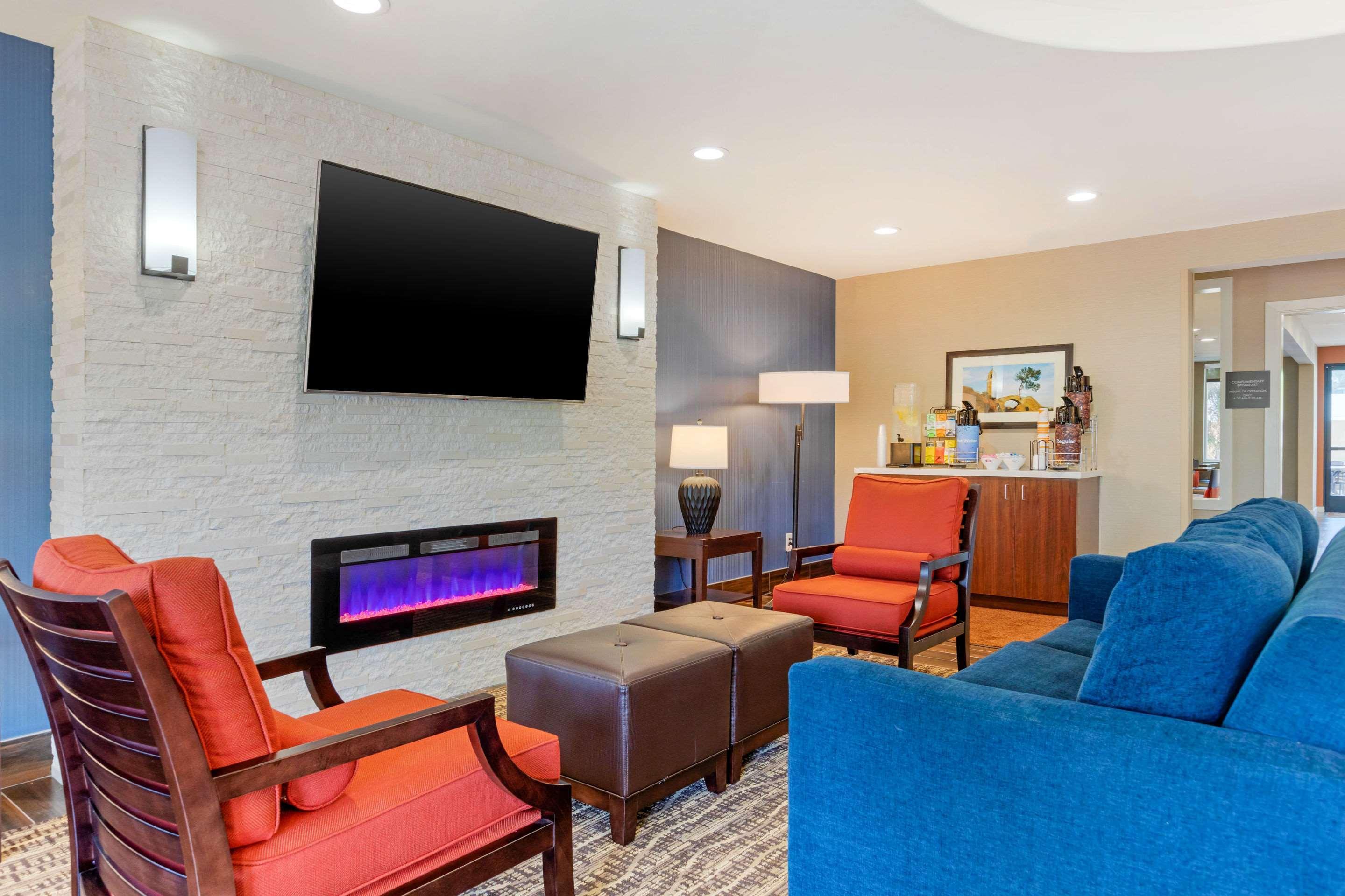 Comfort Inn & Suites Near Ontario Airport Luaran gambar