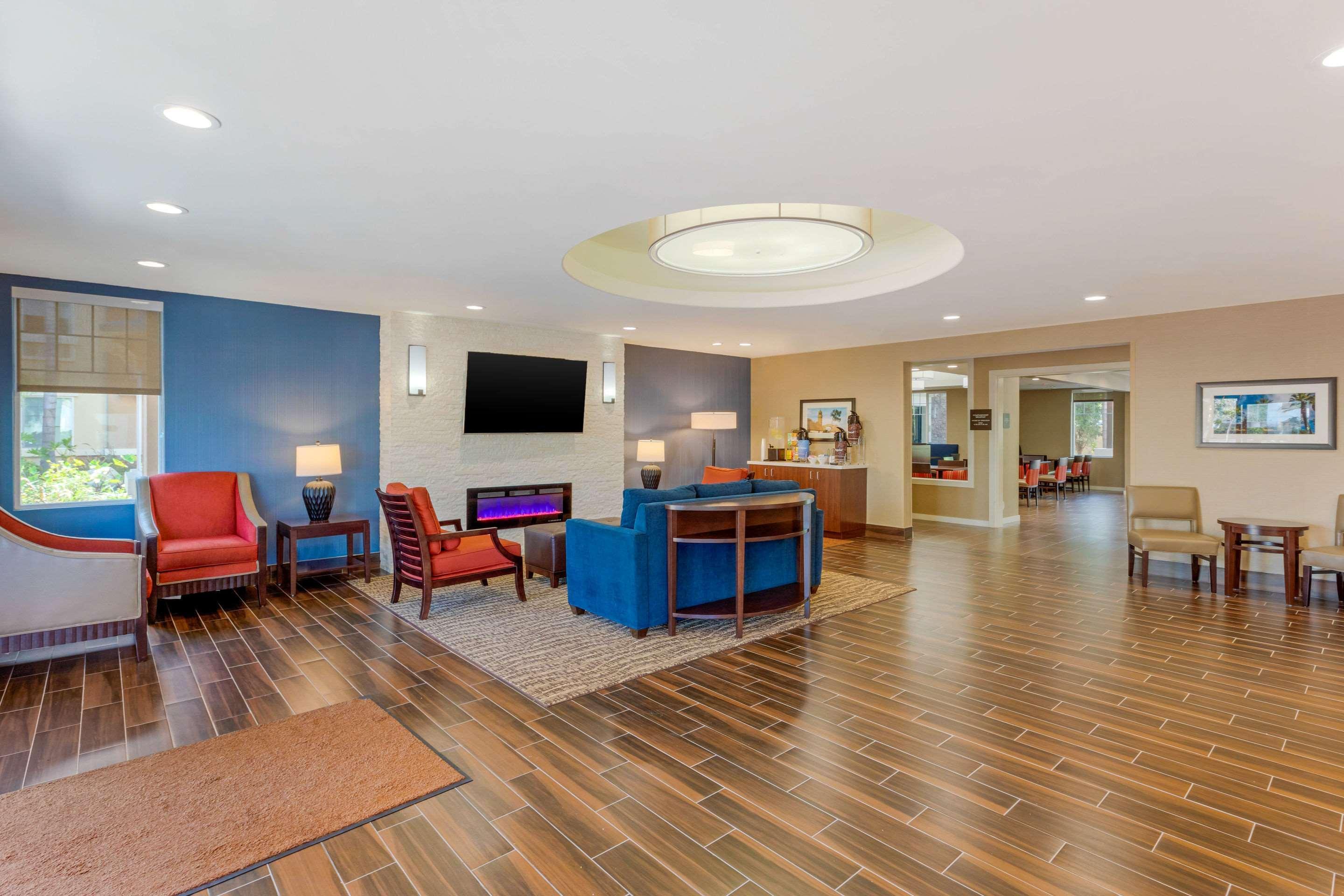 Comfort Inn & Suites Near Ontario Airport Luaran gambar